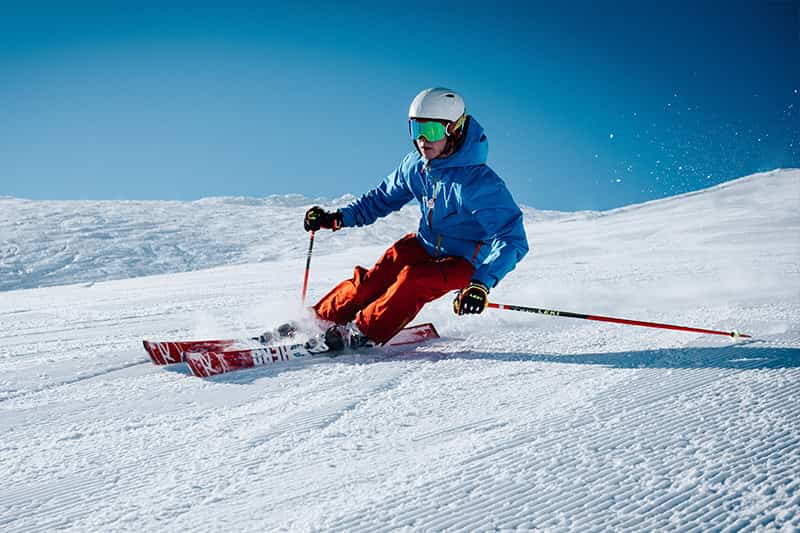 Sonnenschutz im Schnee – Wie schützt man seine Augen beim Skifahren?