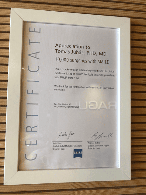 RELXE SMILE - Augenklinik Oftum Prag